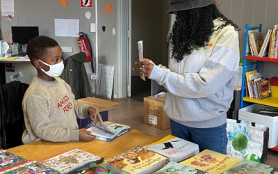 Distribution de chocolats Kinder au CSC de l'Elsau